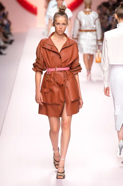 Look 4